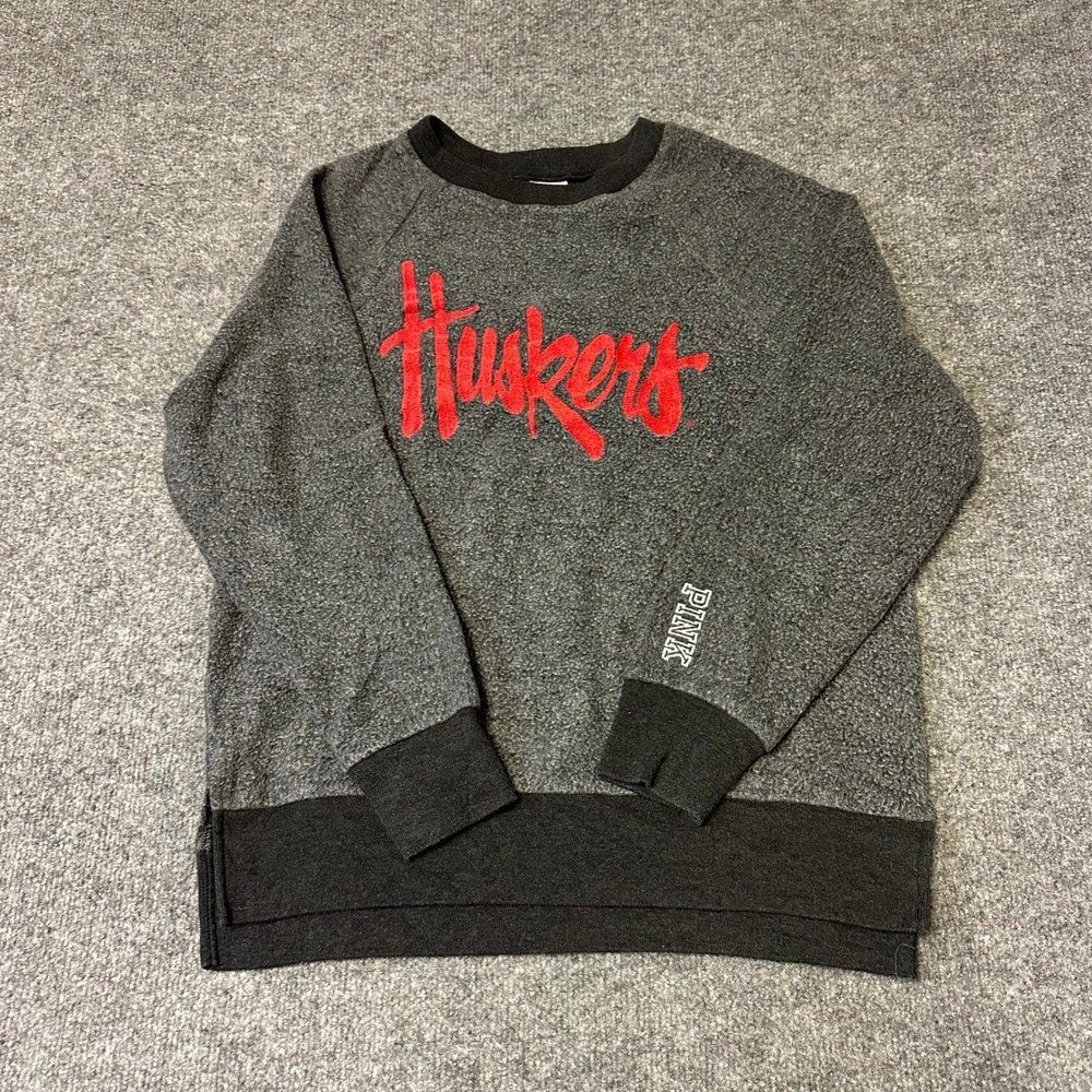 Pink Sweatshirt Womens XS Gray Nebraska Huskers Graphic Pullover Raglan Sleeve